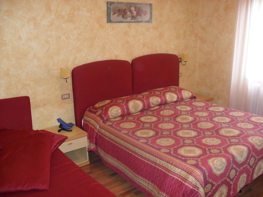 Hotel Bristol Fiumalbo Zimmer foto